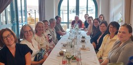 Team des IFD bei einem gemeinsamen Mittagessen