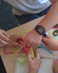 PT_Basteln mehrere Klienten arbeiten an einem Projekt